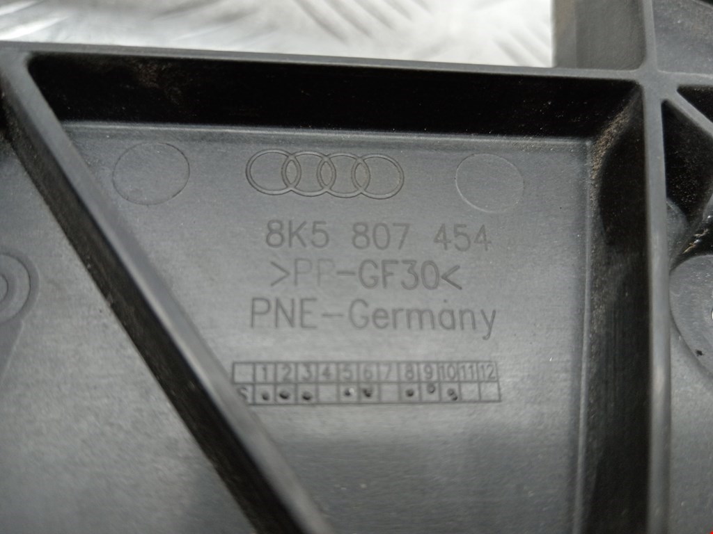 Кронштейн заднего бампера левый правый AUDI A4 B8 2007-2015