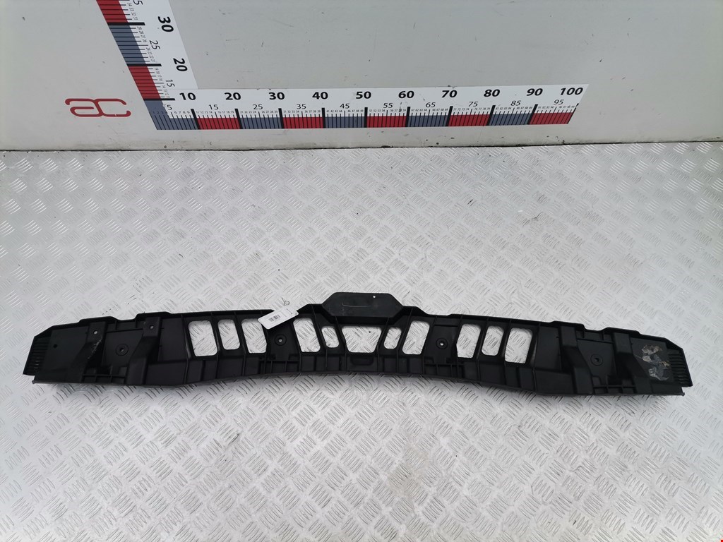 Кронштейн заднего бампера центральный LAND ROVER Range Rover Sport 2005-2013