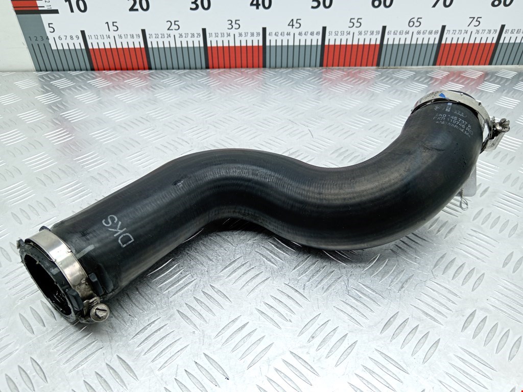 Патрубок интеркулера AUDI A4 B8 2007-2015