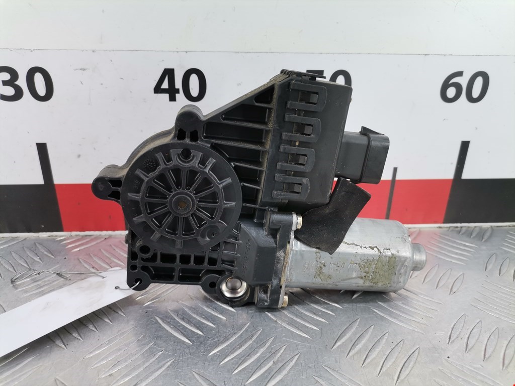 Моторчик (двигатель) стеклоподъемника OPEL Astra G 1998-2005