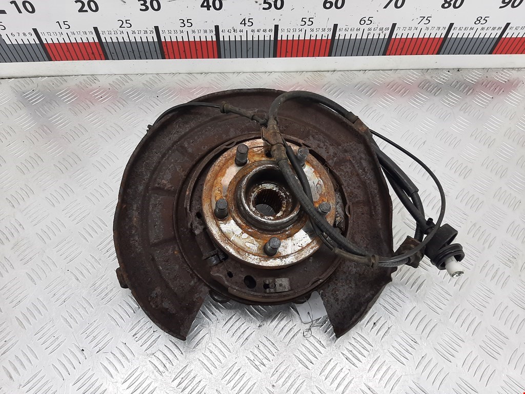 Ступица задняя правая LAND ROVER Discovery III 2005-2009