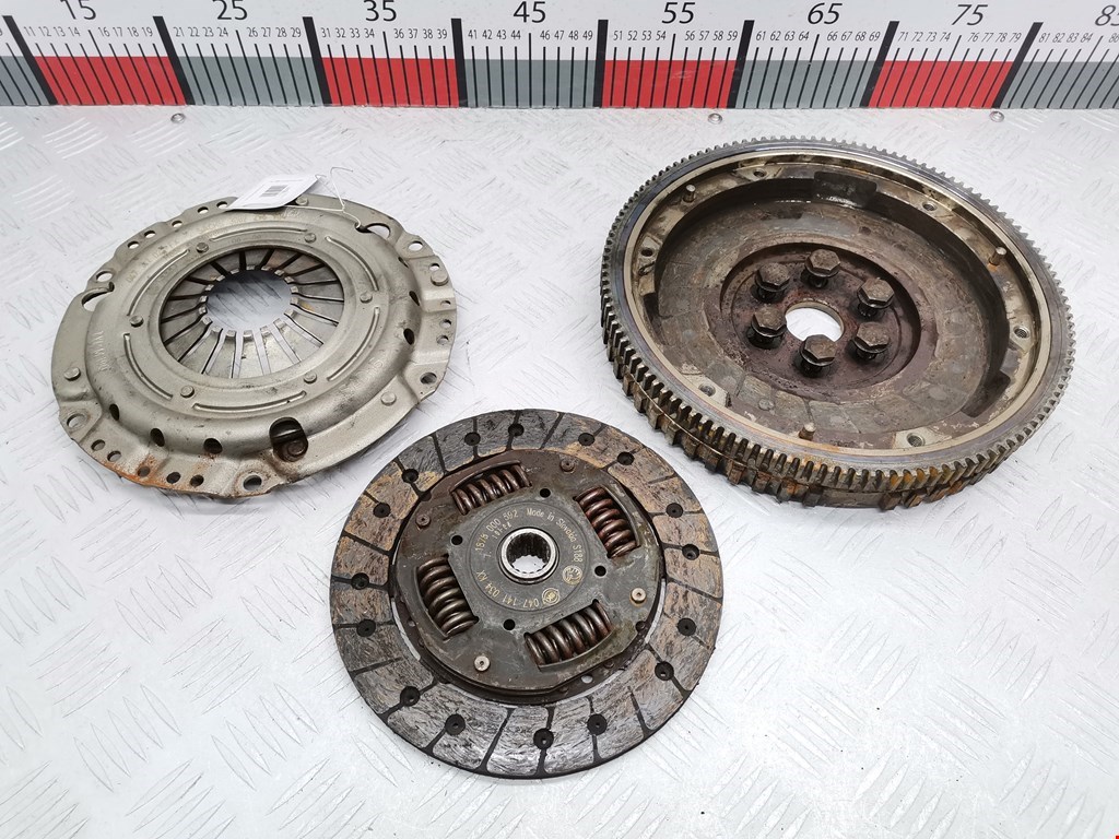 Маховик (демпфер сцепления) SKODA Fabia MK1 1999-2006