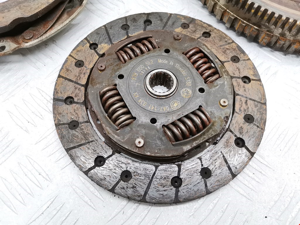 Маховик (демпфер сцепления) SKODA Fabia MK1 1999-2006