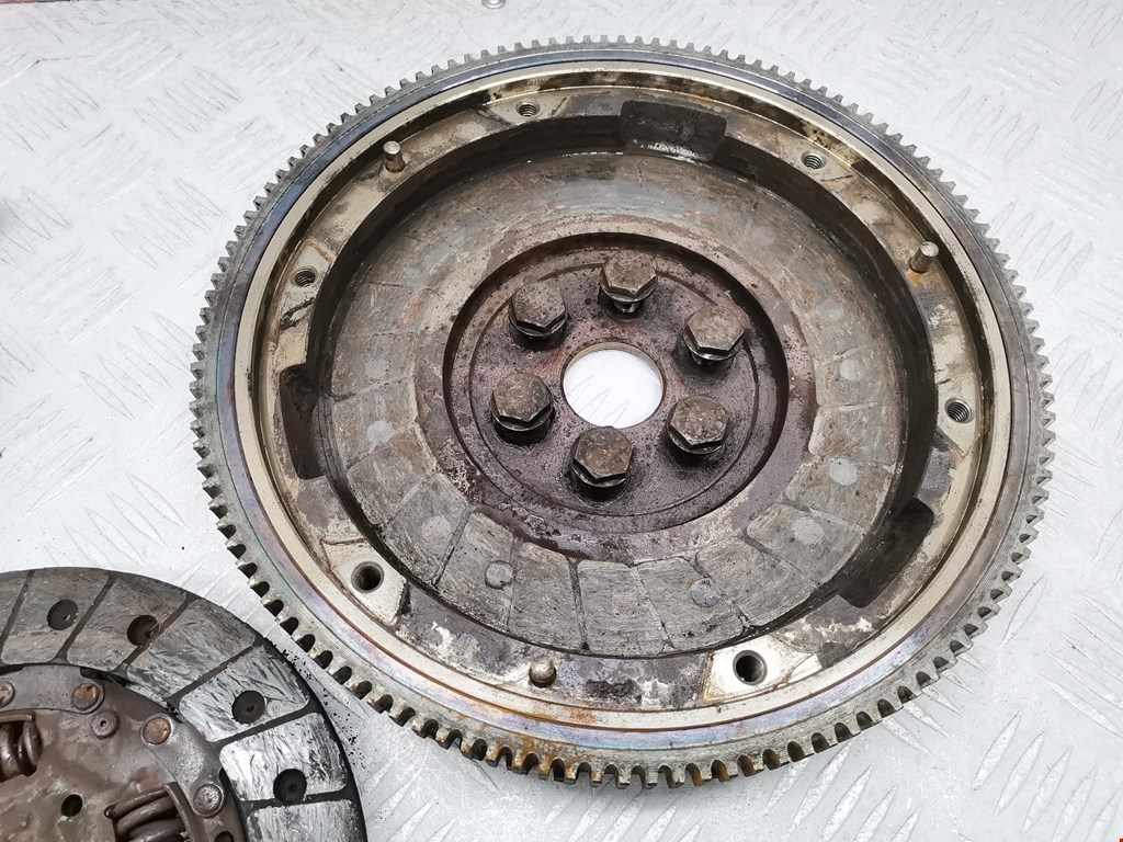 Маховик (демпфер сцепления) SKODA Fabia MK1 1999-2006