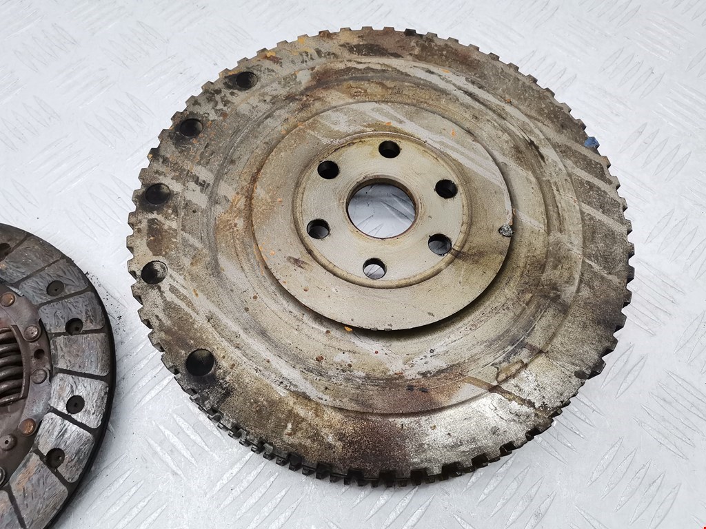 Маховик (демпфер сцепления) SKODA Fabia MK1 1999-2006