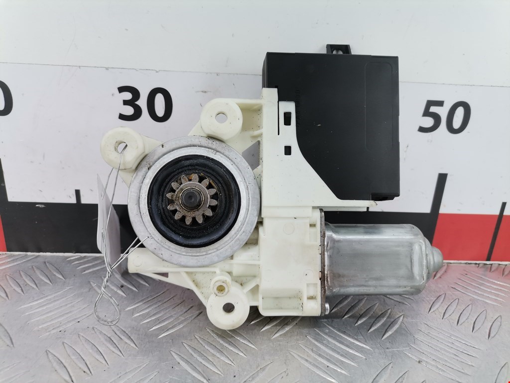 Моторчик (двигатель) стеклоподъемника VOLVO V50 I 2004-2012