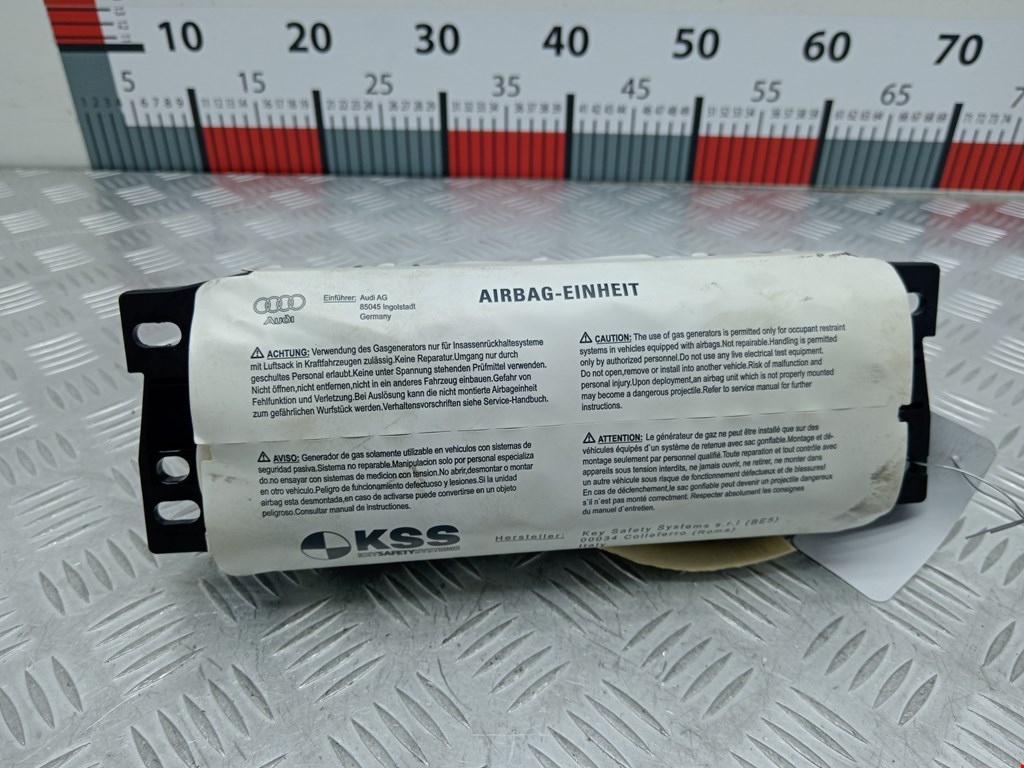 Подушка безопасности пассажирская (в торпедо) AUDI A4 B8 2007-2015