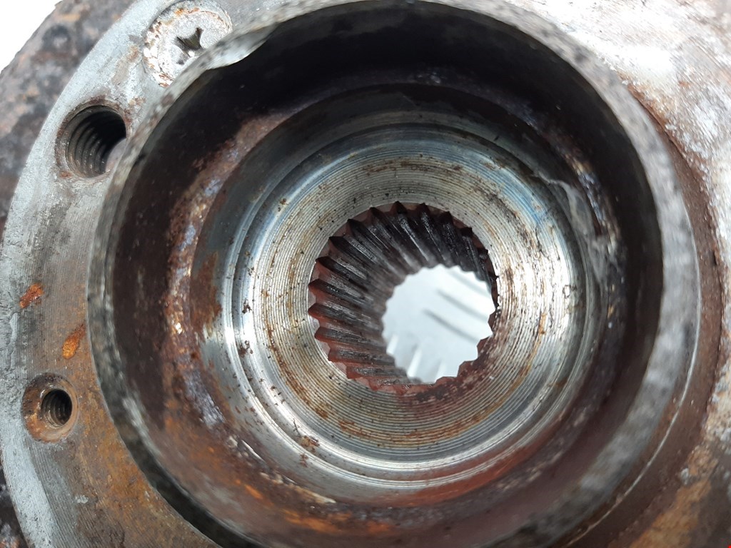 Ступица передняя правая VOLKSWAGEN Golf III 1991-1997