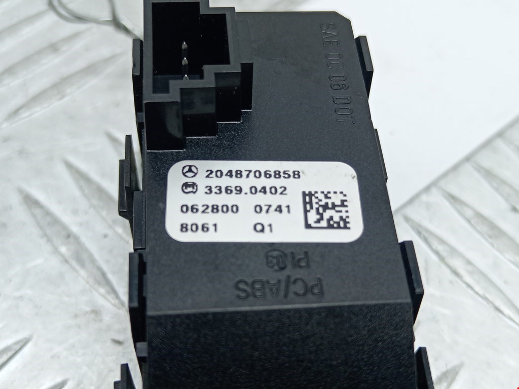 Кнопка аварийной сигнализации (аварийки) MERCEDES-BENZ C-Class C-klasse W204 2007-2015