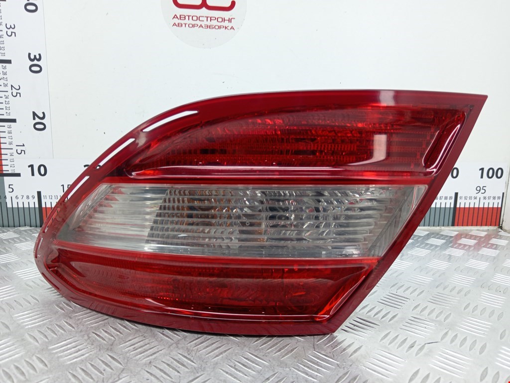 Фонарь задний правый MERCEDES-BENZ C-Class C-klasse W204 2007-2015