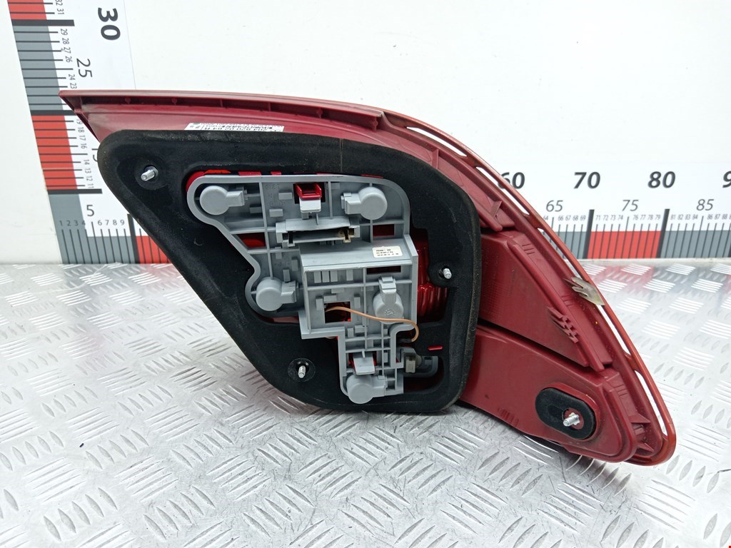 Фонарь задний правый MERCEDES-BENZ C-Class C-klasse W204 2007-2015
