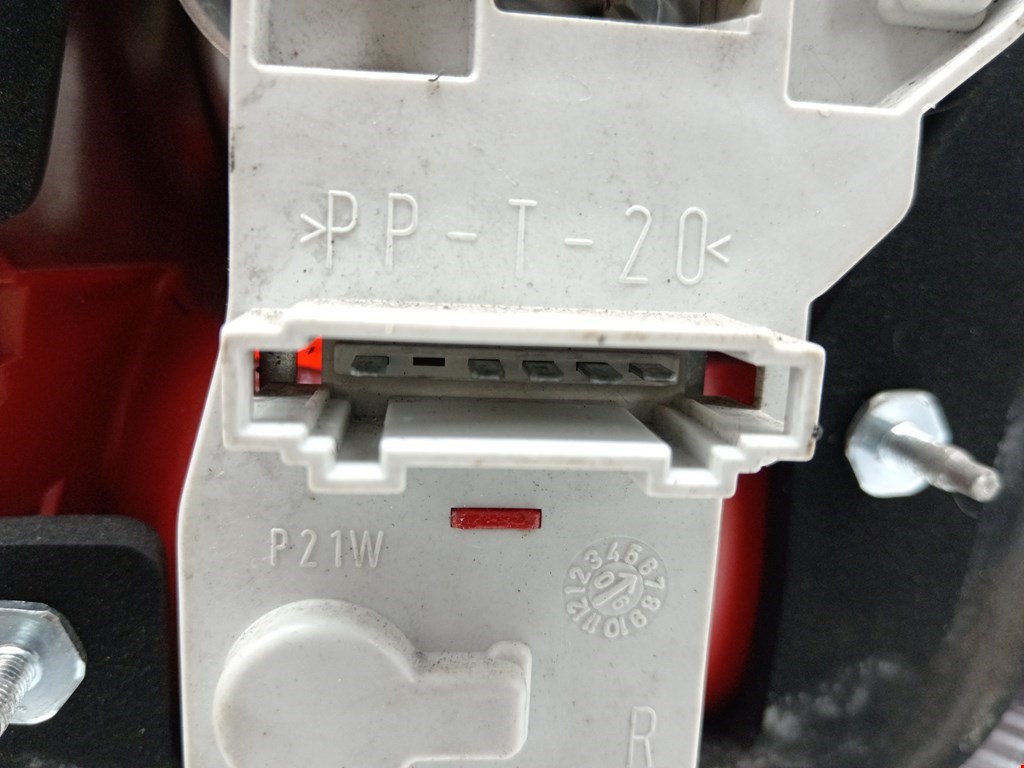 Фонарь задний правый SKODA Octavia A5 1Z- 2004-2013