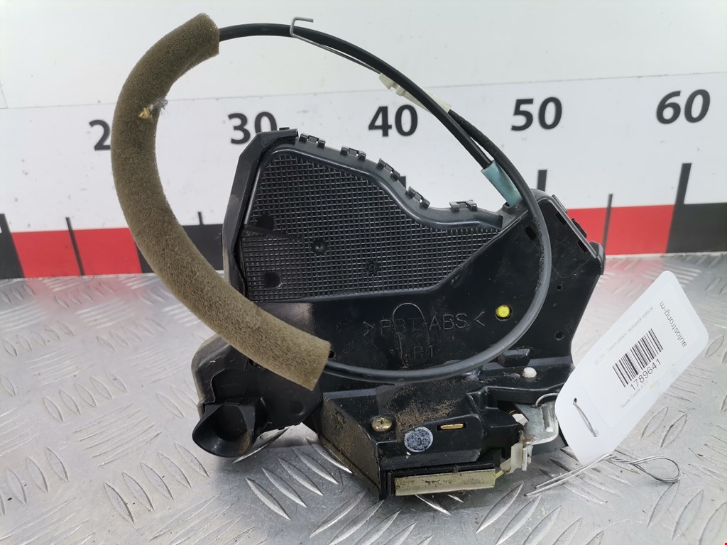 Замок двери передней правой TOYOTA Corolla E120 2001-2006