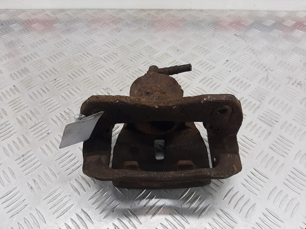 Суппорт передний правый TOYOTA RAV 4 XA30 2006-2012