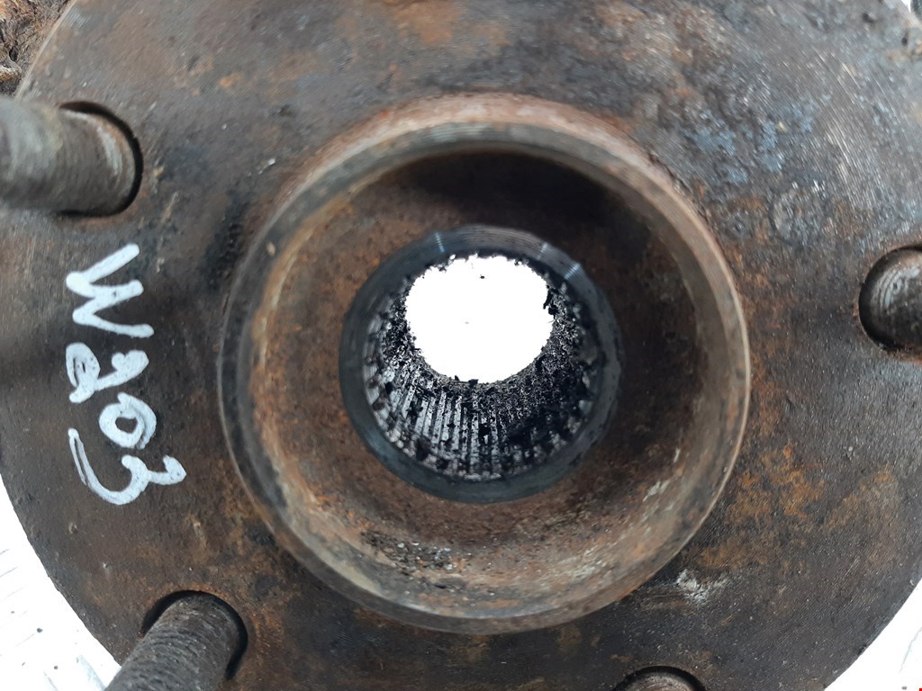 Ступица передняя правая TOYOTA RAV 4 XA30 2006-2012