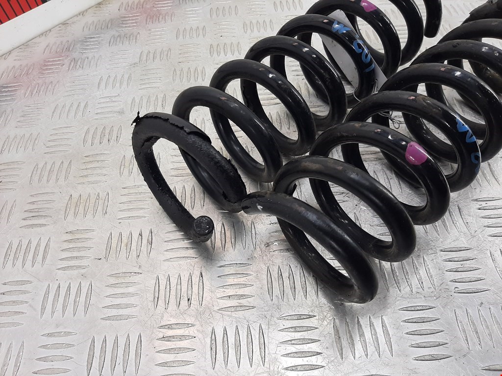 Пружина задняя левая/правая MERCEDES-BENZ C-Class C-klasse W204 2007-2015