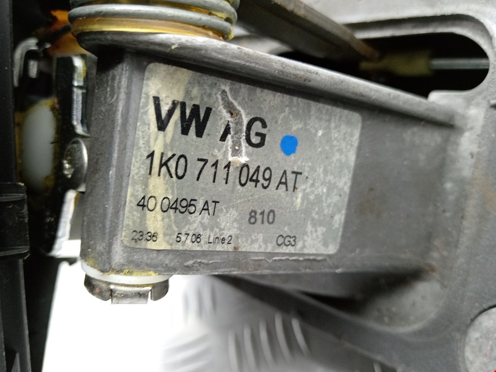 Кулиса (селектор) АКПП/МКПП в салоне SKODA Octavia A5 1Z- 2004-2013