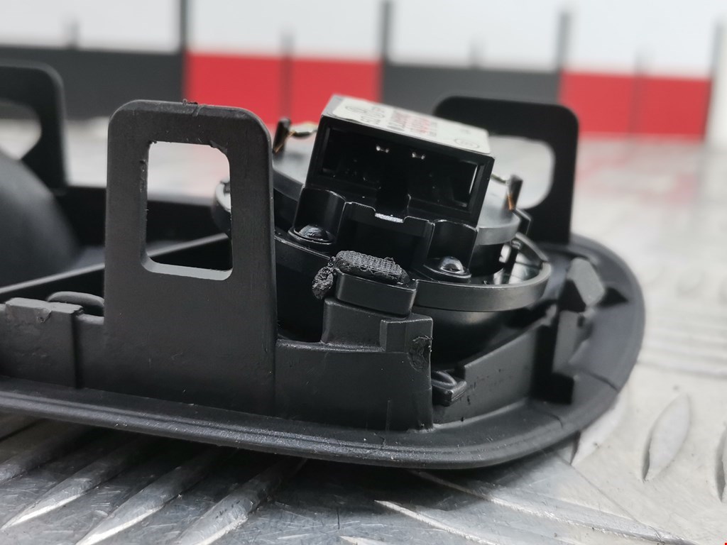 Ручка дверная задняя внутренняя правая VOLKSWAGEN Passat B6 2005-2011