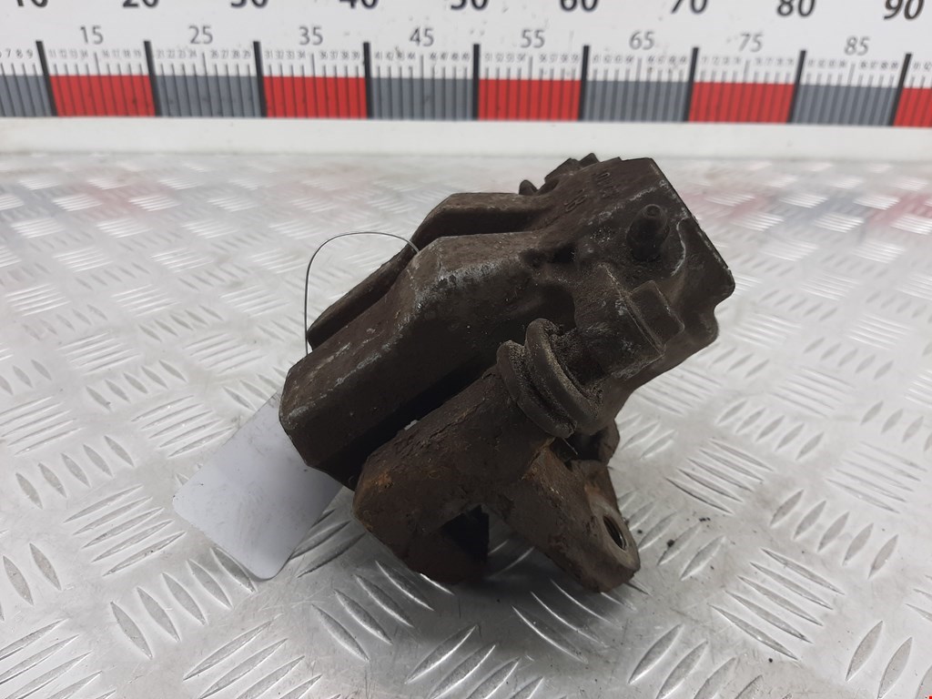 Суппорт задний правый TOYOTA RAV 4 XA30 2006-2012