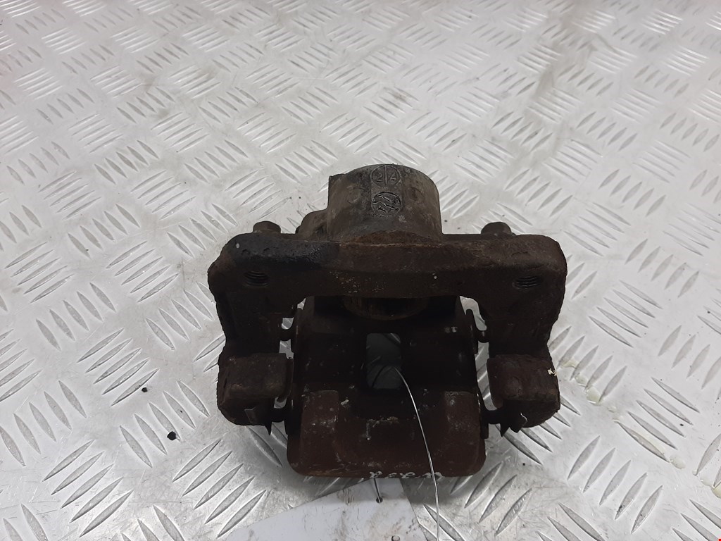 Суппорт задний правый TOYOTA RAV 4 XA30 2006-2012