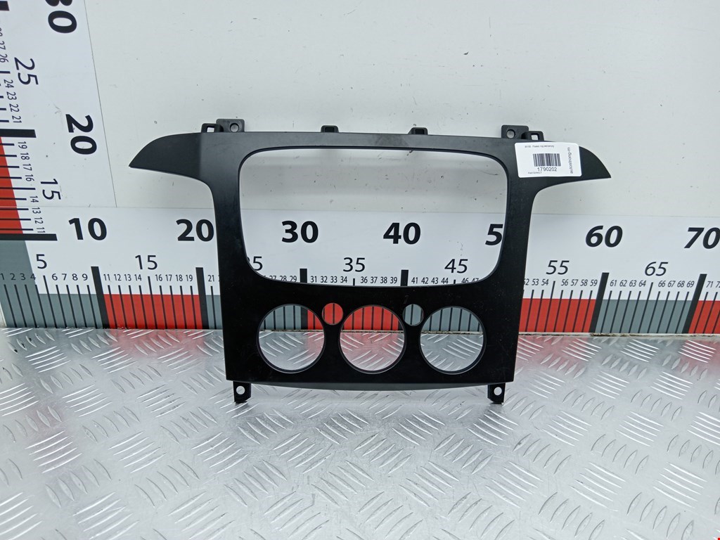 Рамка магнитолы FORD Galaxy 2006-2015