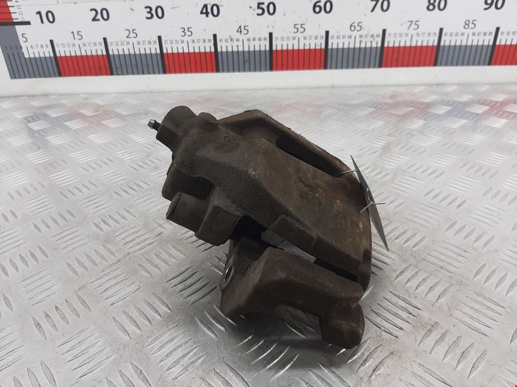 Суппорт передний левый FORD Focus III 2011-2019