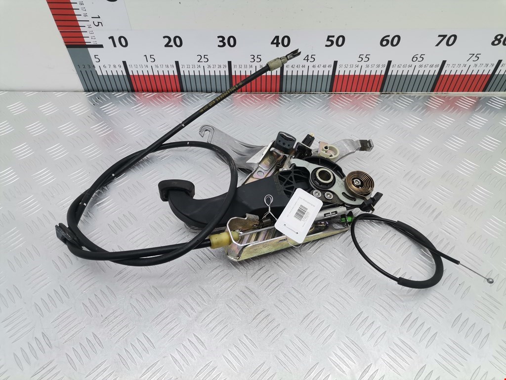 Педаль стояночного тормоза Mercedes C-Class (W204) (2006-2015)