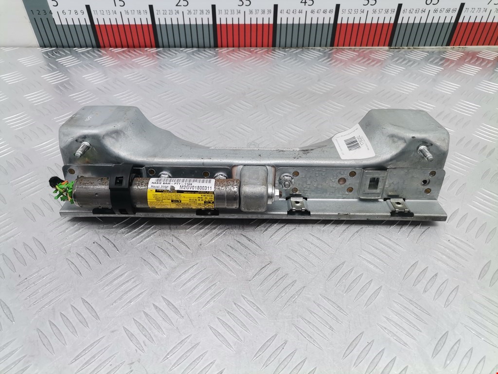 Подушка безопасности нижняя (для колен) MERCEDES-BENZ C-Class C-klasse W204 2007-2015