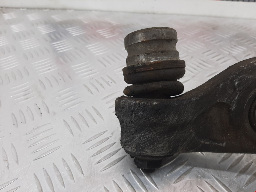 Рычаг передний левый AUDI A4 B8 2007-2015