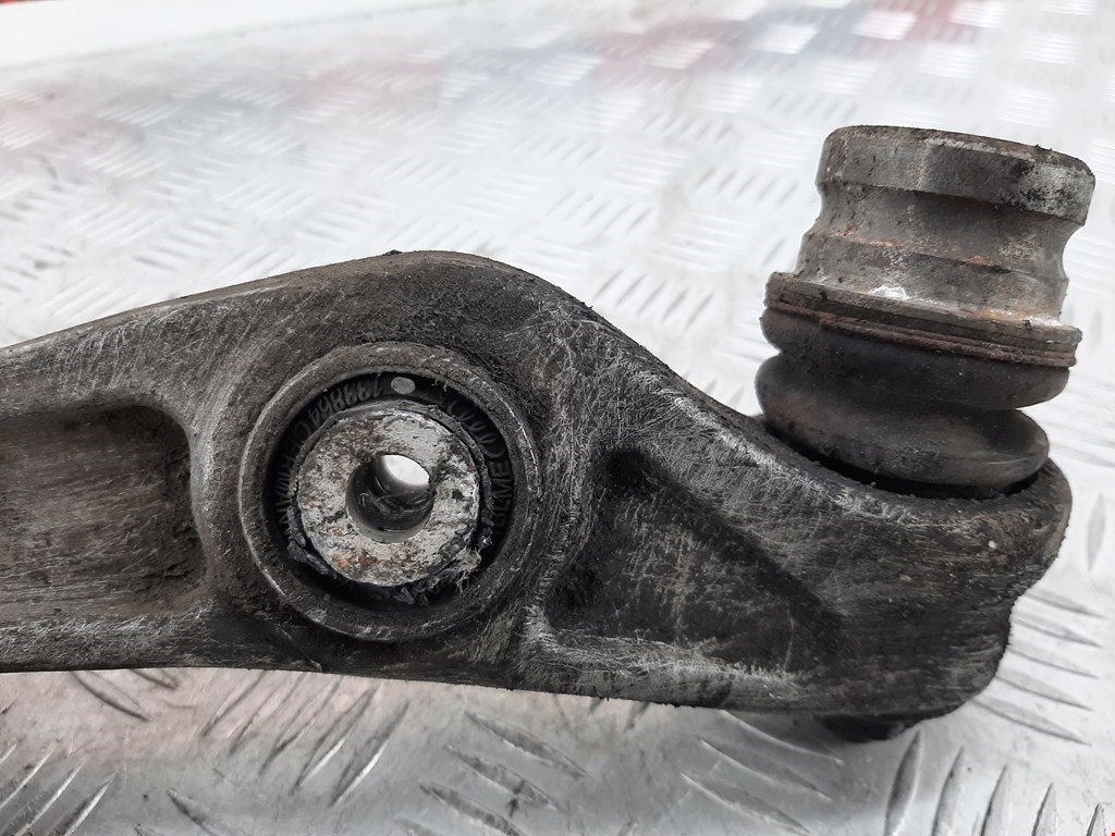 Рычаг передний левый AUDI A4 B8 2007-2015