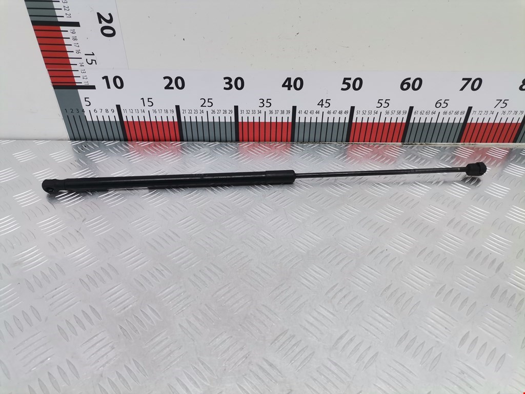 Амортизатор капота левый=правый MERCEDES-BENZ C-Class C-klasse W204 2007-2015