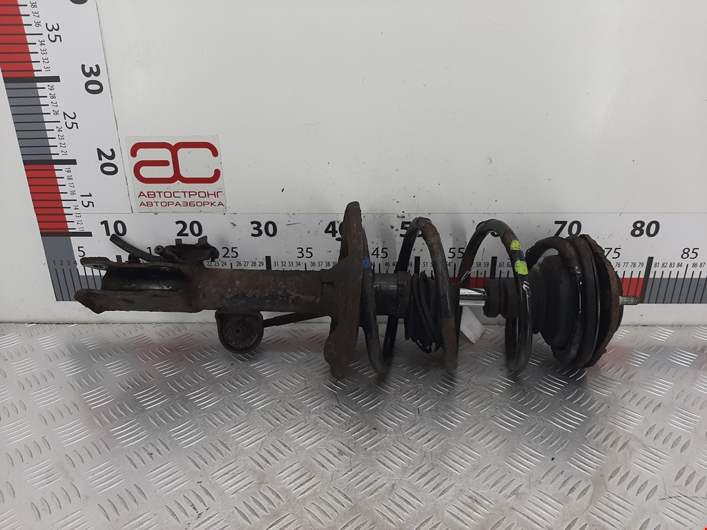 Амортизатор передний правый TOYOTA RAV 4 XA30 2006-2012