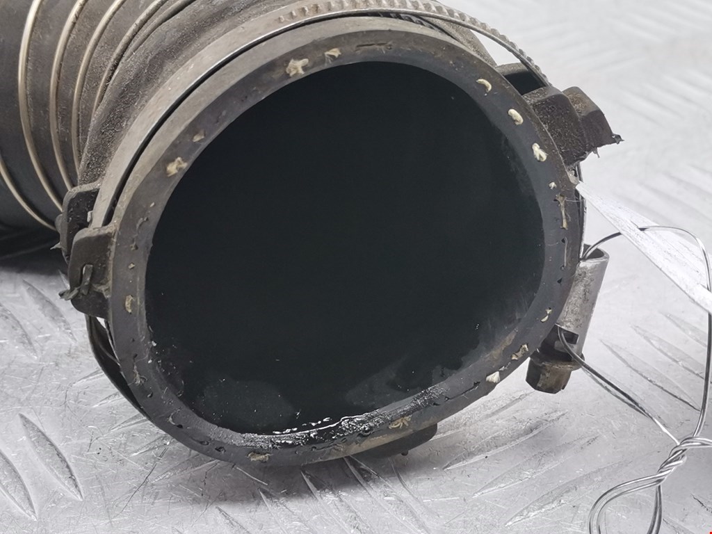 Патрубок интеркулера MERCEDES-BENZ C-Class C-klasse W204 2007-2015