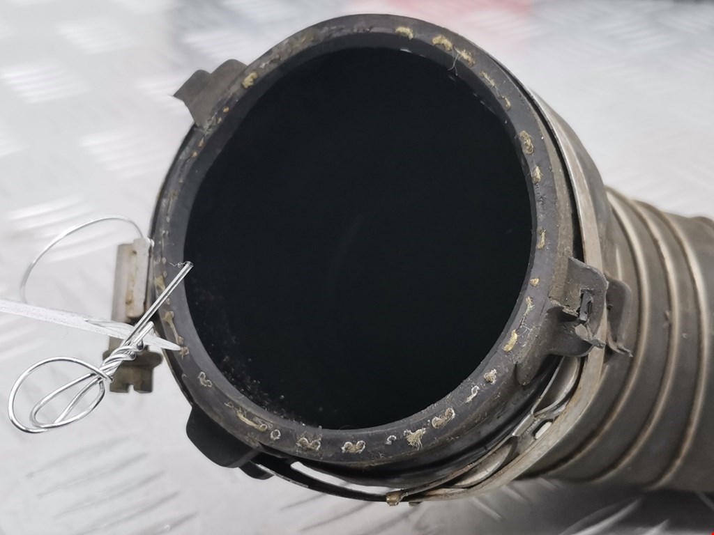 Патрубок интеркулера MERCEDES-BENZ C-Class C-klasse W204 2007-2015