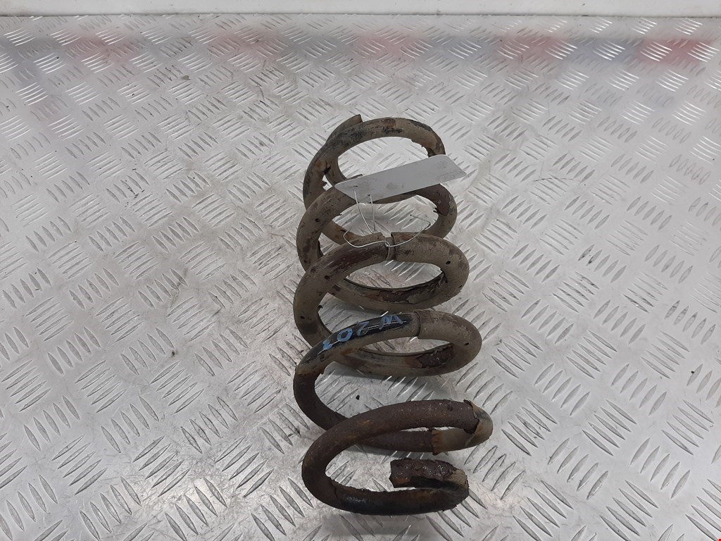 Пружина задняя левая/правая TOYOTA RAV 4 XA30 2006-2012