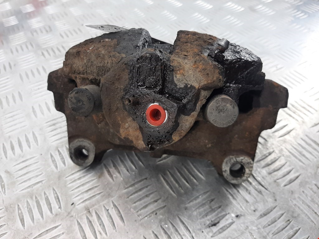 Суппорт передний правый VOLKSWAGEN Passat CC 2008-2017