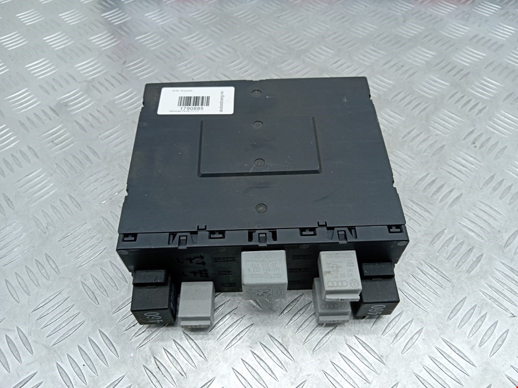 Блок реле VOLKSWAGEN Passat CC 2008-2017