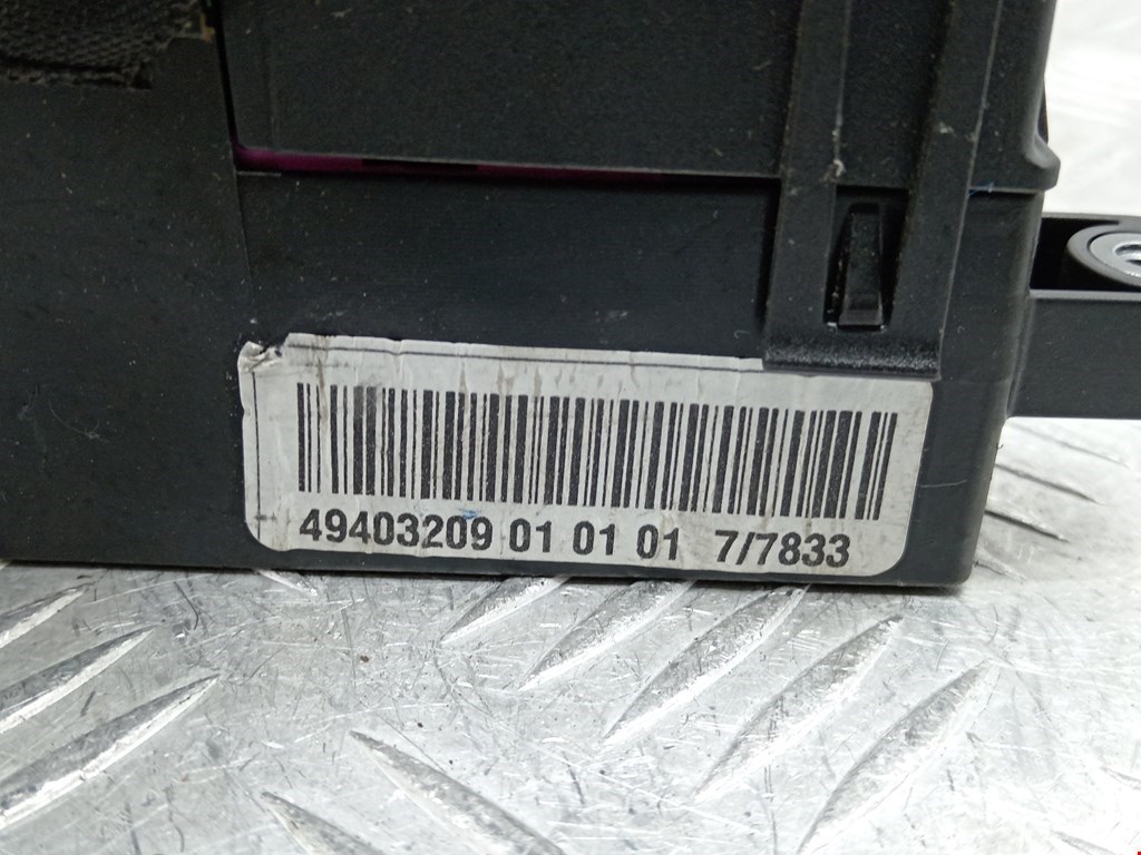 Датчик уровня в бачок омывателя VOLKSWAGEN Passat CC 2008-2017