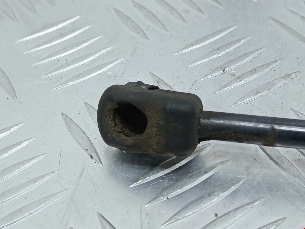 Амортизатор капота левый=правый VOLKSWAGEN Passat CC 2008-2017