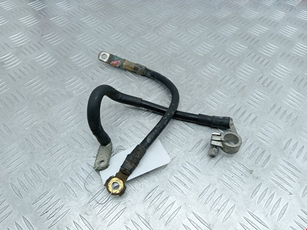 Клемма аккумулятора (минус) - VOLKSWAGEN Passat CC 2008-2017