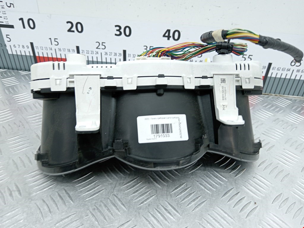 Панель приборов (щиток) TOYOTA RAV 4 XA30 2006-2012