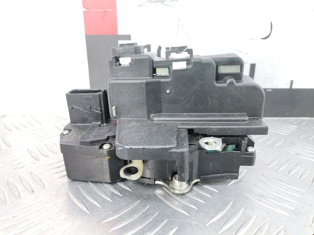 Замок двери передней правой OPEL Antara 2006-2015