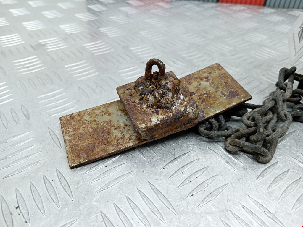 Кронштейн крепления запасного колеса NISSAN Navara III D40 2005-2015