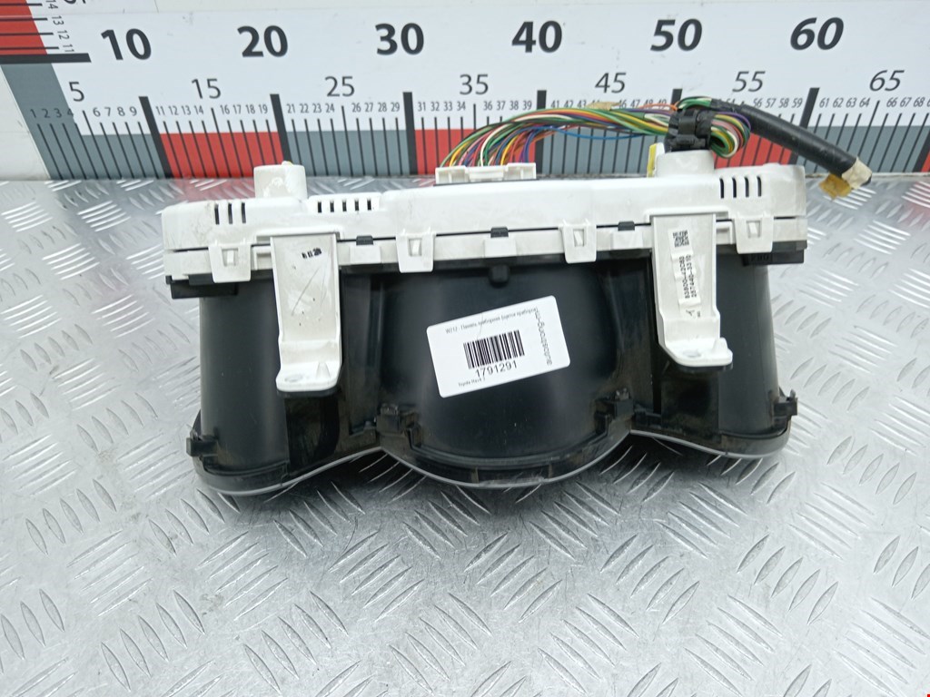 Панель приборов (щиток) TOYOTA RAV 4 XA30 2006-2012