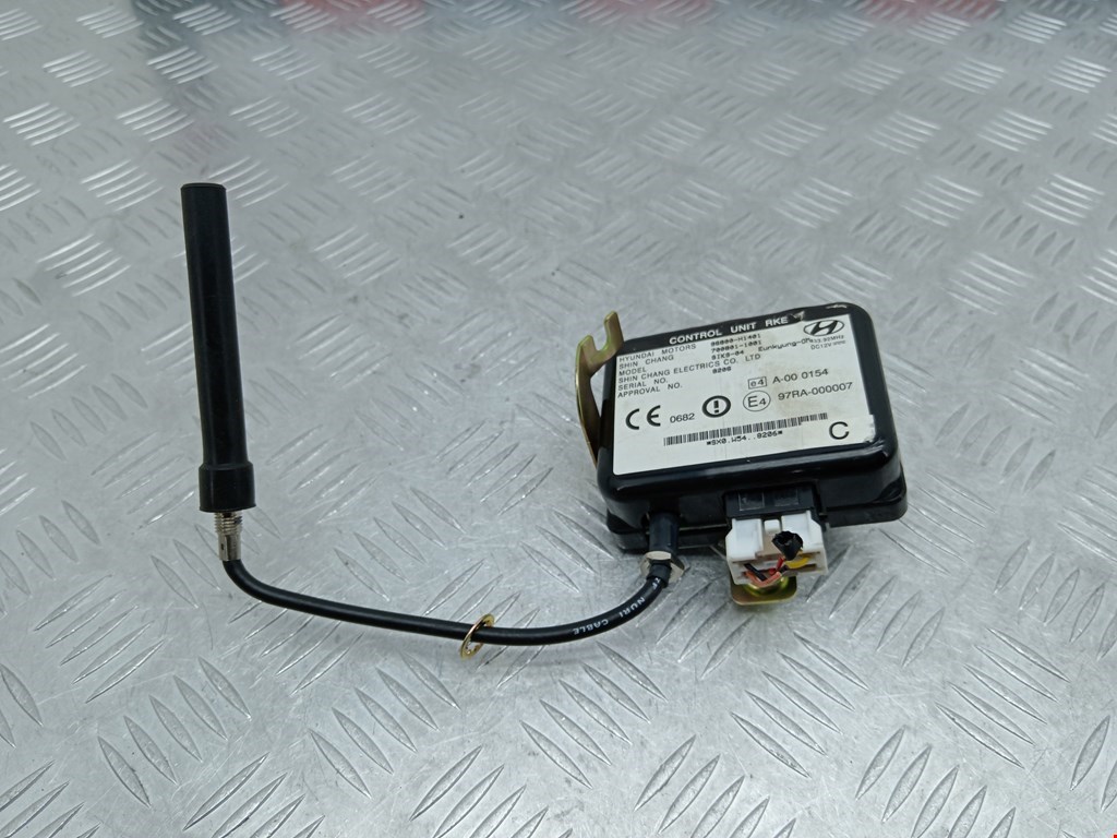 Блок управления центральным замком Hyundai Terracan (2001-2007)