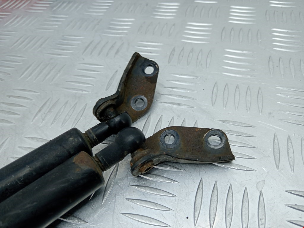 Амортизатор крышки (двери) багажника HONDA Jazz 2001-2008