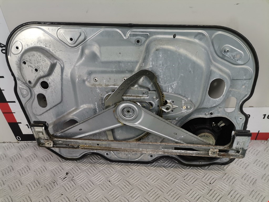 Стеклоподъемник передний правый FORD Focus II 2005-2011
