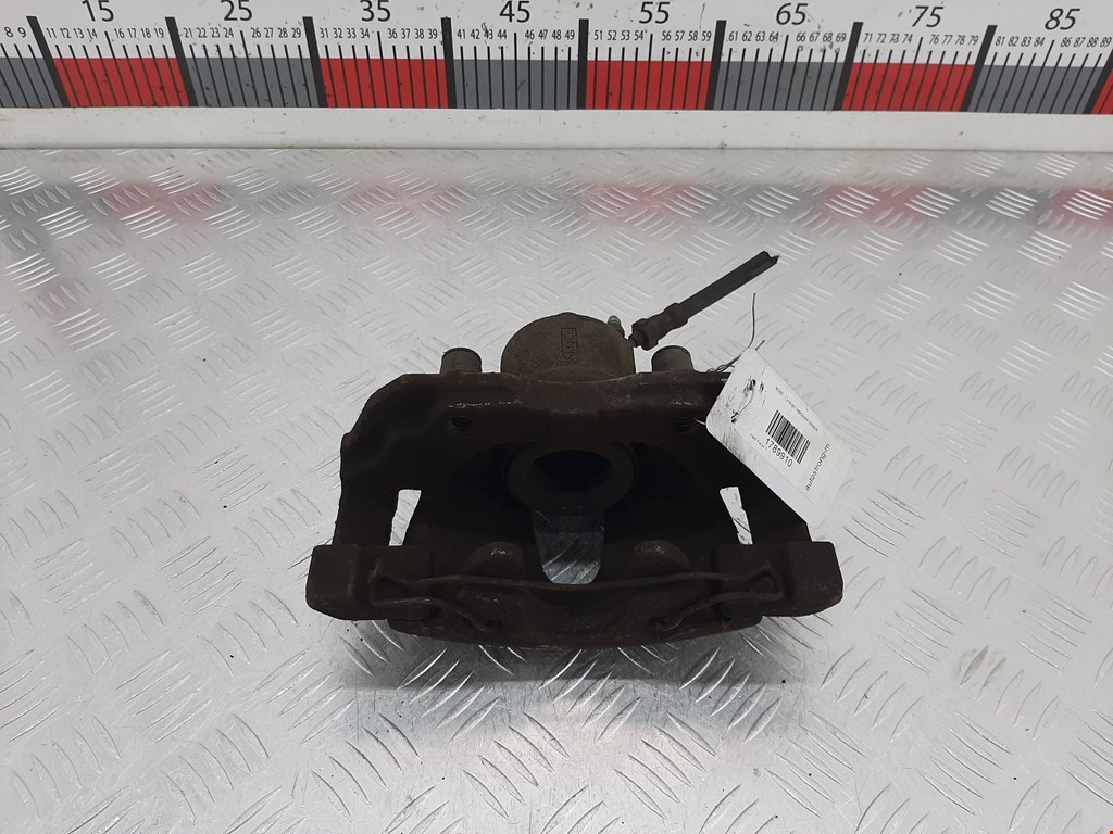 Суппорт передний правый FORD Focus III 2011-2019