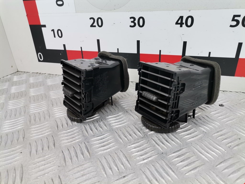 Дефлектор воздушный NISSAN X-Trail T30 2000-2007