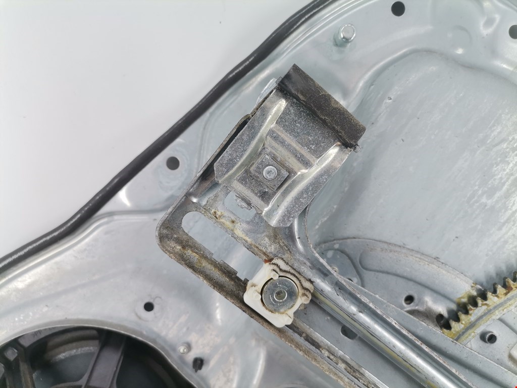 Стеклоподъемник задний левый FORD C-MAX 2003-2010